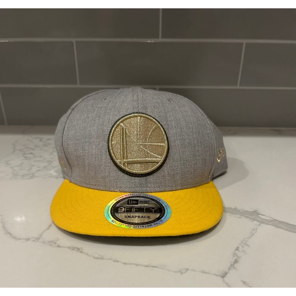 New Era Golden State Warrior Gold Logo Snapback Hat Grey Yellow NWT